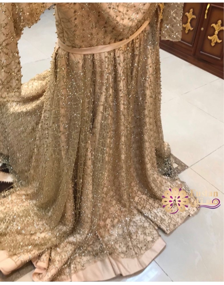 فستان مقاس كبير