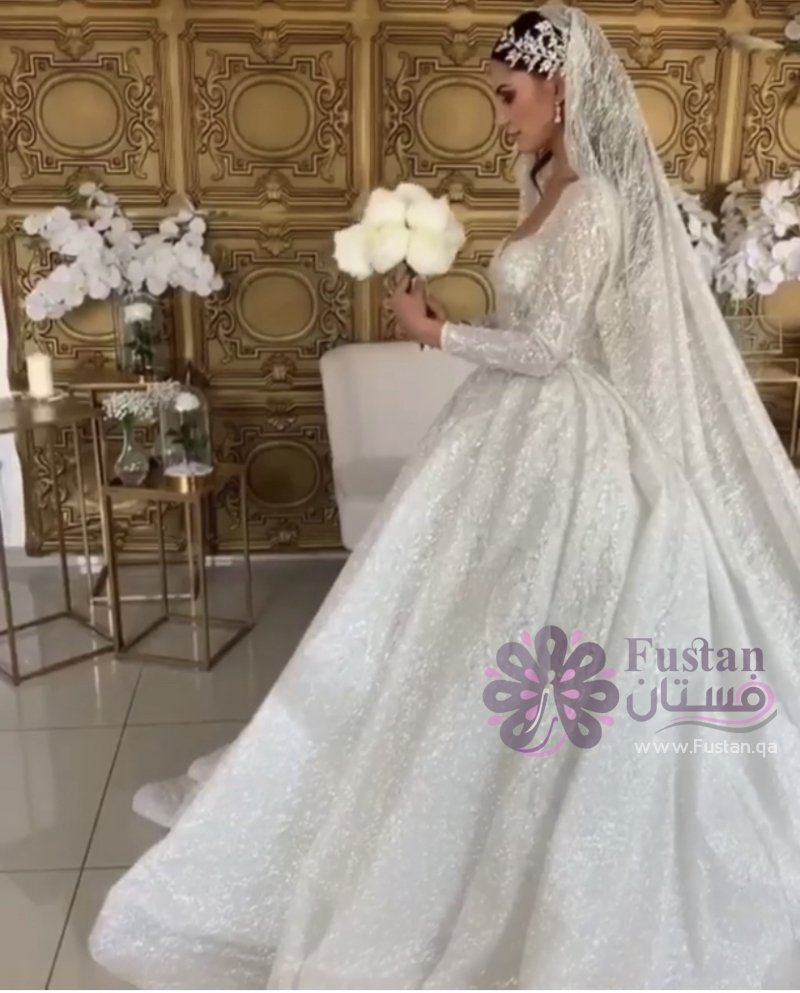 فستان عروس للإيجار