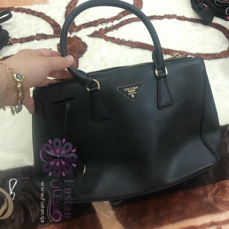 شنطة برادا اصلية