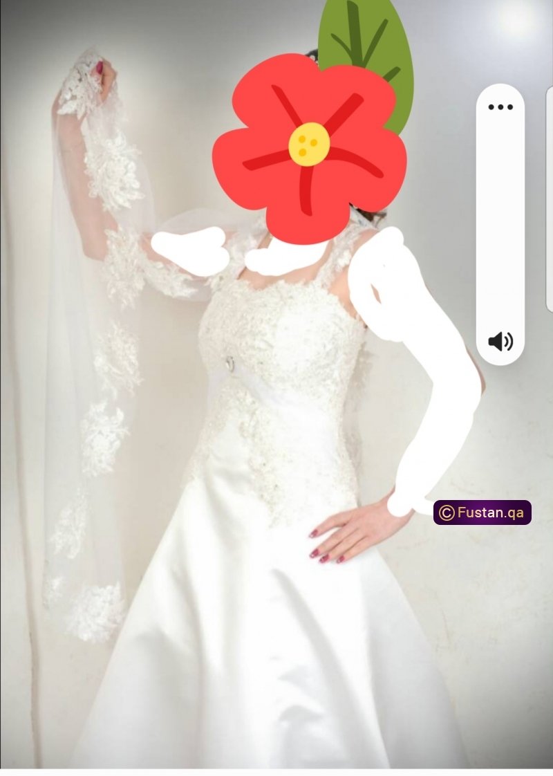 فستان زفاف وملحقات للبيع