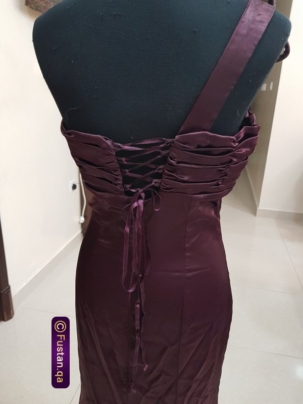 فستان حفلات طويل 