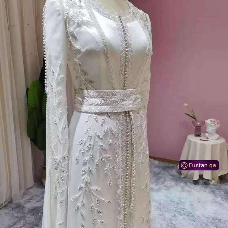 فستان جديد أنيق