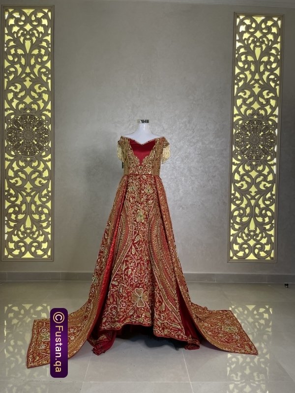 فستان عروس حناء من البحرين تصميم Troof