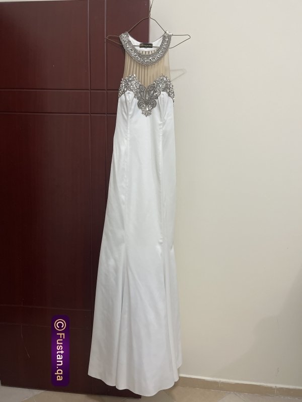فستان حفلات طويل