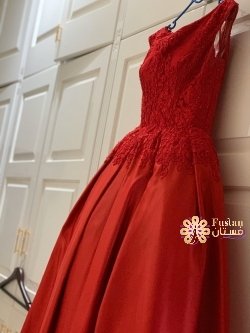 فستان احمر طويل