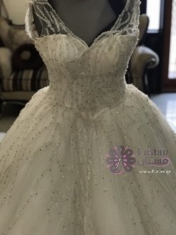 فستان زفاف ابيض ملوكي