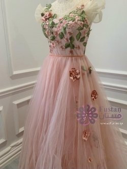 فستان وردي