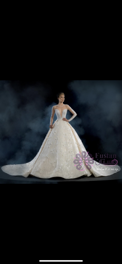 Bride’s wedding dress