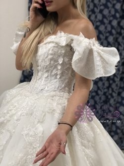 فستان زفاف جديد