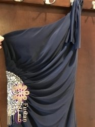 فستان سهرة ازرق داكن راقي 