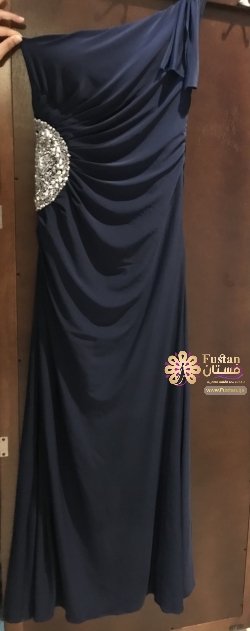 فستان سهرة ازرق داكن راقي 