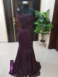 فستان حفلات طويل 