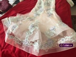 فستان سهره لبسه واحده ساعتين