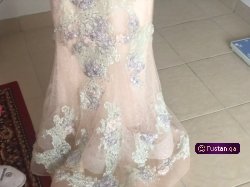 فستان سهره لبسه واحده ساعتين