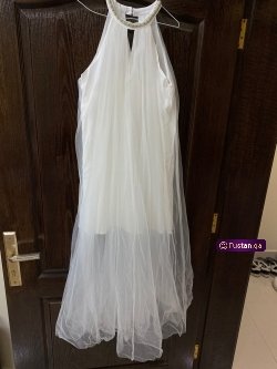 فستان ابيض جديد غير مستعمل